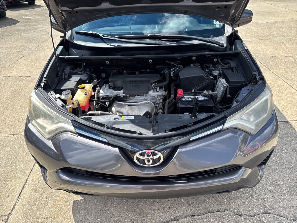 Used 2016 Toyota RAV4 LE FWD image 32