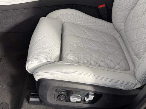 New 2026 BMW X7 xDrive40i w/ M Sport Package image 11