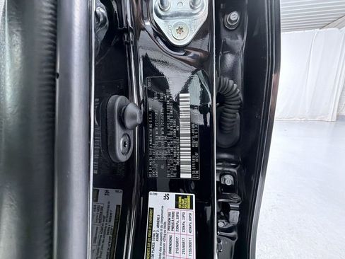 Certified 2022 Toyota Corolla Cross LE image 25