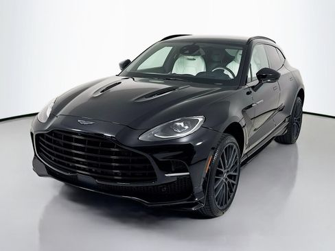 Used 2023 Aston Martin DBX 707 AWD/4WD image 3