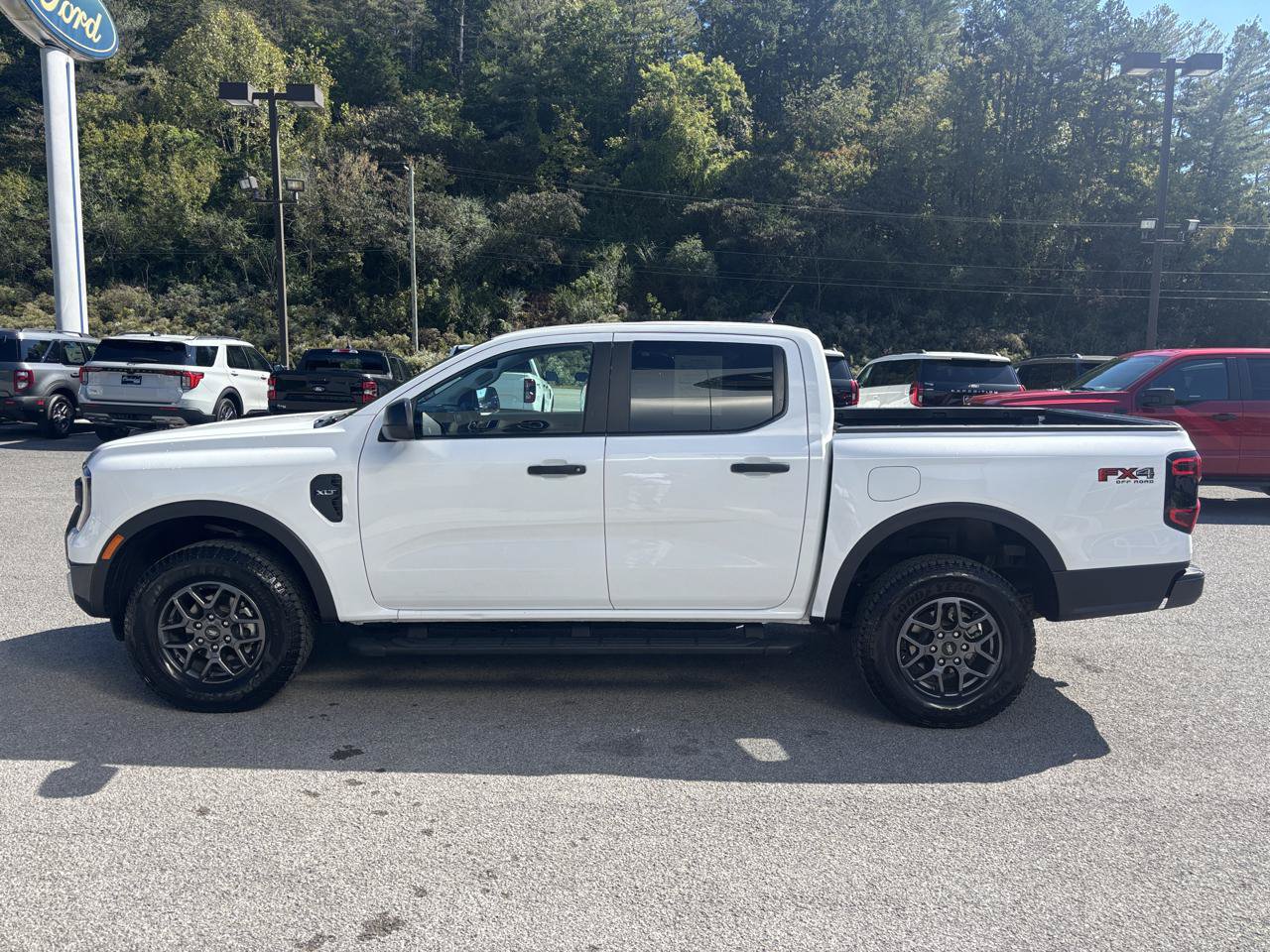 Used 2025 Ford Ranger XLT w/ FX4 Off-Road Package AWD/4WD image 2