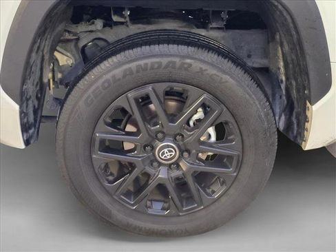Used 2025 Toyota Tundra Limited AWD/4WD image 7
