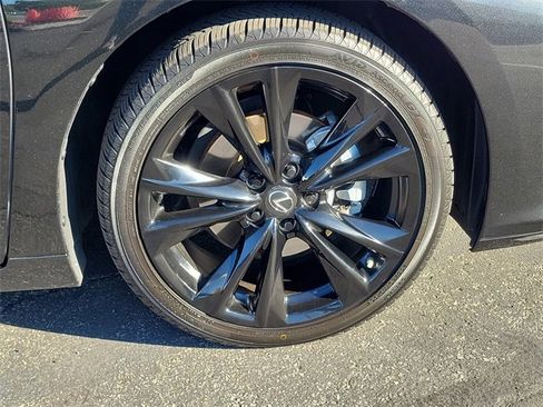 Used 2024 Lexus ES 300h F Sport image 5