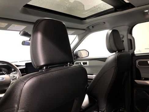 Used 2023 Ford Explorer XLT w/ Equipment Group 202A image 18