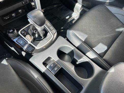 Used 2023 Kia Seltos SX w/ SX Sunroof Package AWD/4WD image 21