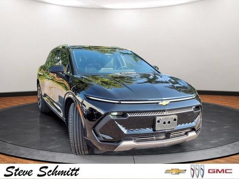 Certified 2024 Chevrolet Equinox EV LT FWD image 27