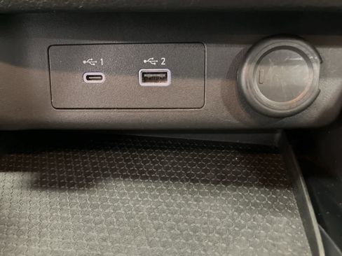 Used 2023 Nissan Rogue SV image 18