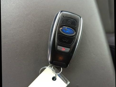 Used 2024 Subaru Crosstrek 2.0i Premium image 33