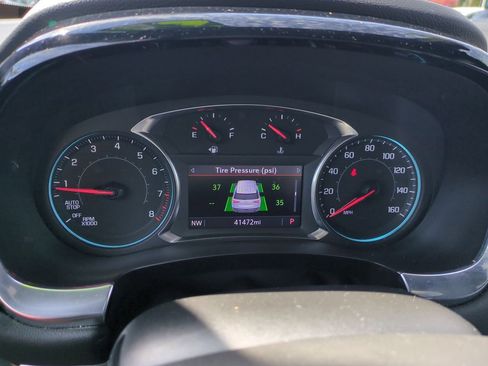 Certified 2023 Chevrolet Traverse LT FWD image 11