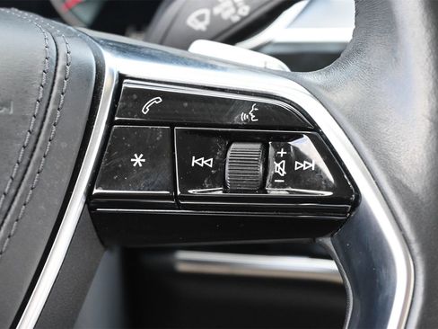 Used 2022 Audi A8 L 3.0T image 7