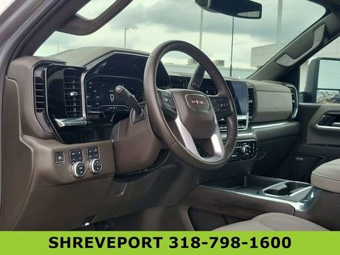 Certified 2025 GMC Sierra 2500 SLT w/ SLT Premium Package AWD/4WD image 10