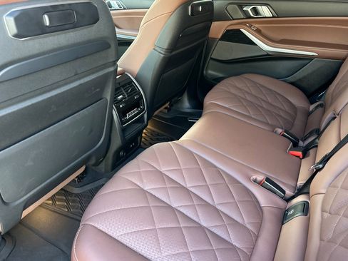 Used 2024 BMW X7 xDrive40i w/ M Sport Package image 15