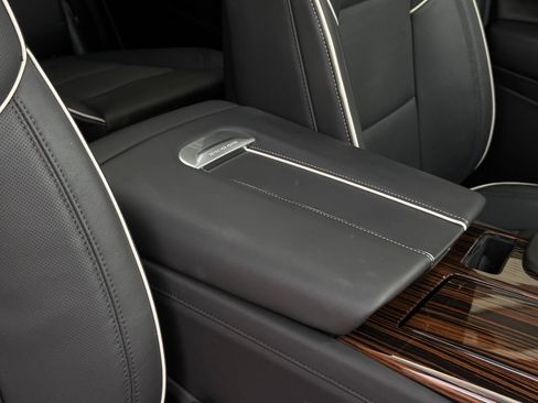 Used 2024 Cadillac Escalade Premium Luxury w/ Performance Package AWD/4WD image 26