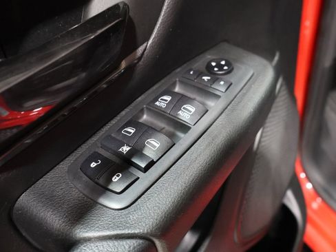 Used 2021 RAM 1500 Big Horn w/ Built-to-serve Edition image 16