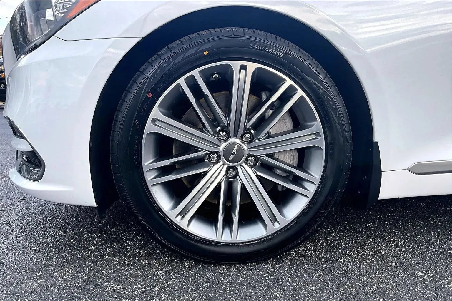 Used 2018 Genesis G80 3.8 RWD image 16