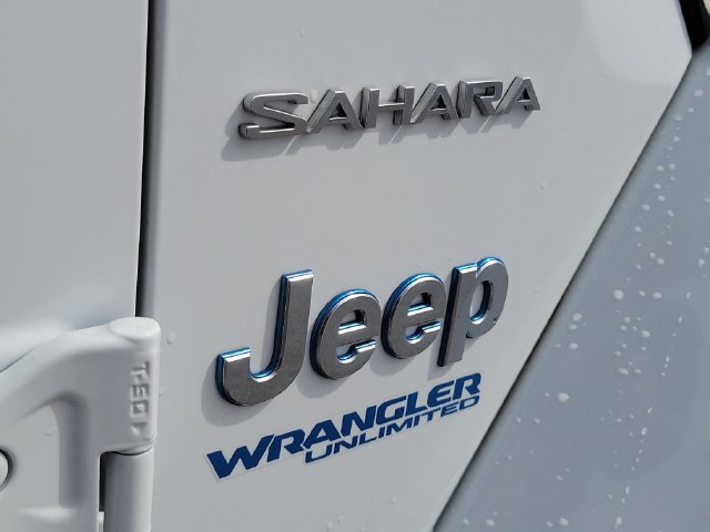 Used 2022 Jeep Wrangler Unlimited Sahara w/ Safety Group AWD/4WD image 8