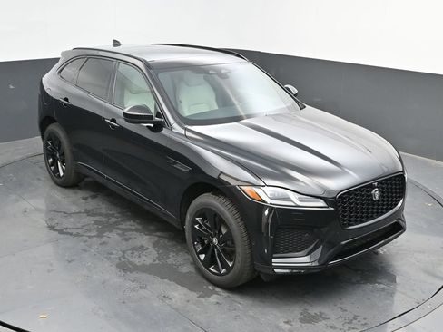 Used 2026 Jaguar F-PACE R-Dynamic S image 35