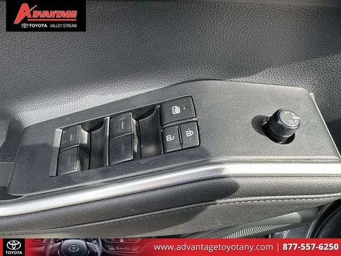 Used 2023 Toyota Highlander XSE AWD/4WD image 23