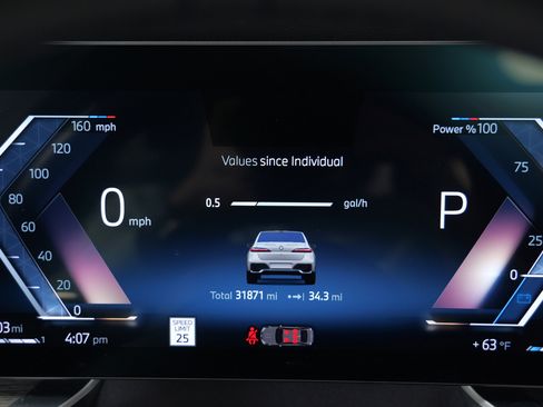 Used 2024 BMW 740i xDrive w/ Premium Package image 45