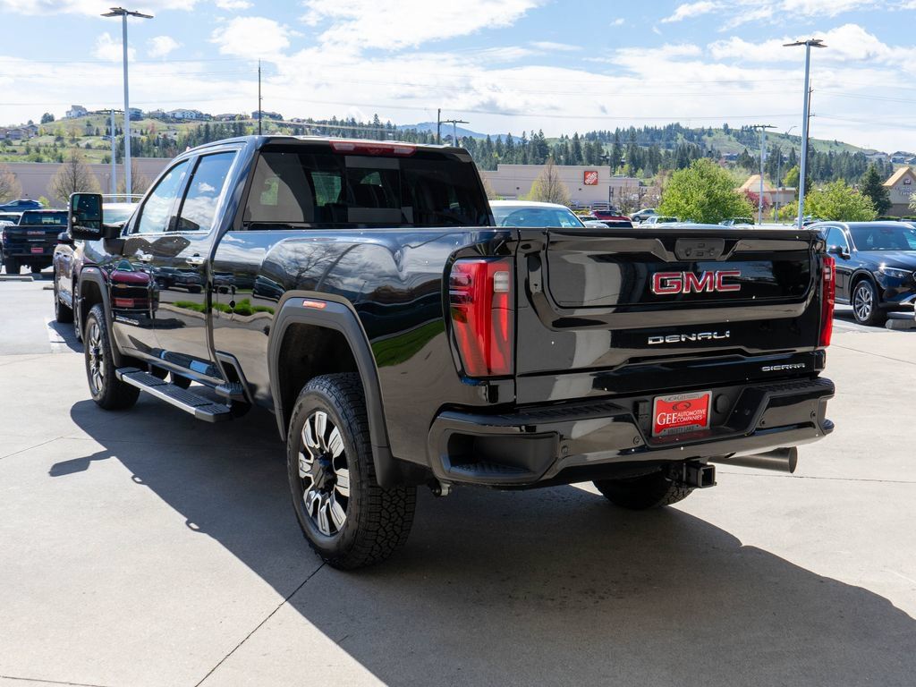 New 2026 GMC Sierra 3500 Denali w/ Denali Reserve Package AWD/4WD image 5