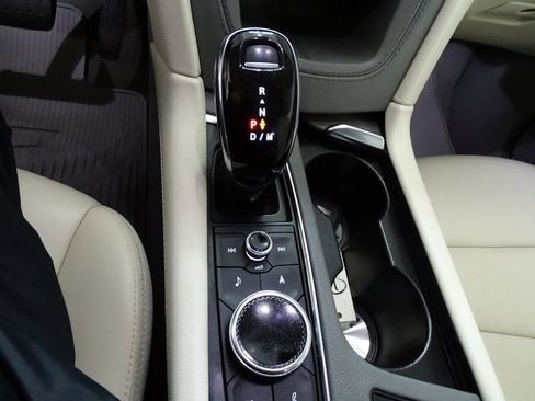 Used 2020 Cadillac XT5 Premium Luxury image 12