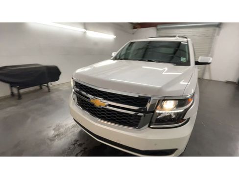 Used 2017 Chevrolet Tahoe LT image 4