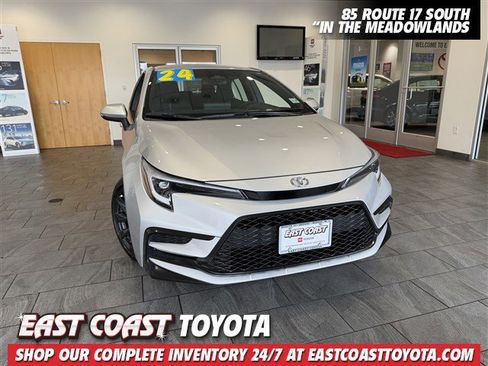 Certified 2024 Toyota Corolla SE image 1