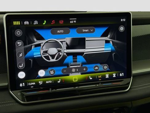 New 2026 Volkswagen Tiguan SE image 16