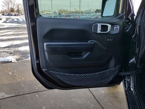 Used 2019 Jeep Wrangler Unlimited Sport S image 19