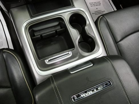 Used 2017 RAM 3500 Laramie Longhorn image 32