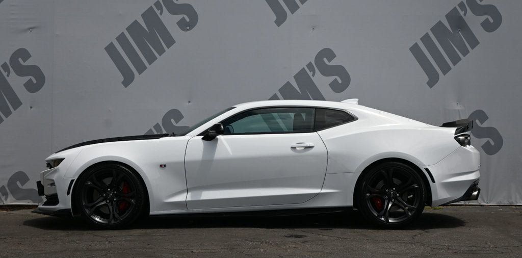 Used 2020 Chevrolet Camaro SS RWD image 8