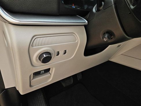 New 2026 Jeep Grand Wagoneer L 4WD image 18