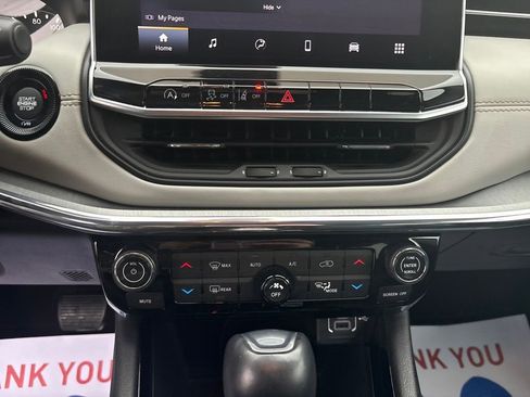 Certified 2022 Jeep Compass Limited image 24