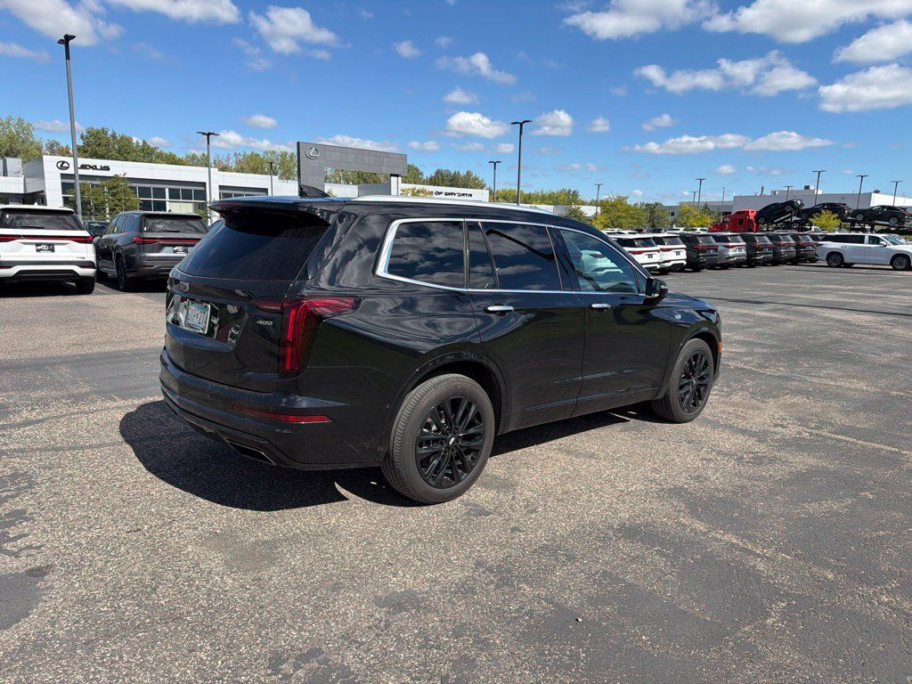 Used 2021 Cadillac XT6 Premium Luxury w/ LPO, ONYX Package AWD/4WD image 22