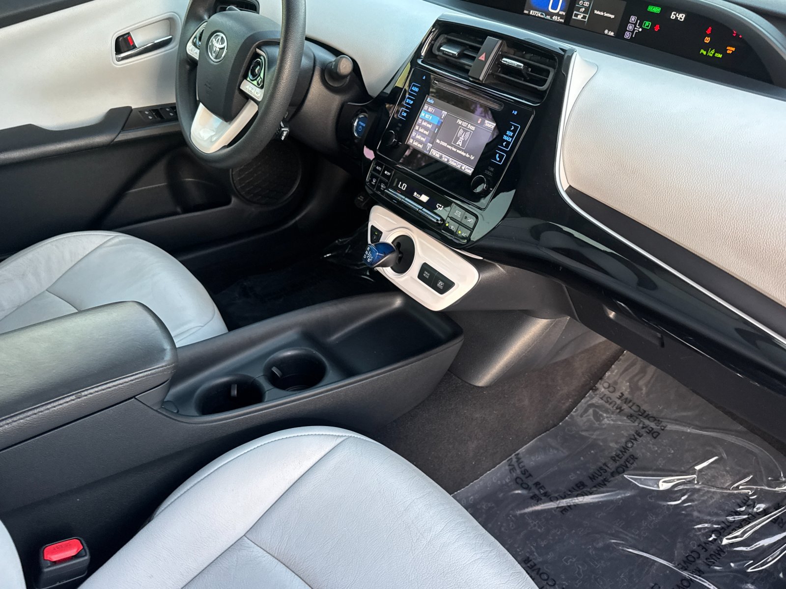 Used 2017 Toyota Prius Two w/ Prius Two Safety Plus Package FWD image 15