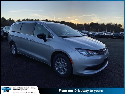 New 2026 Chrysler Voyager LX image 1