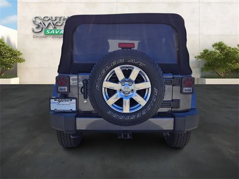Used 2016 Jeep Wrangler Unlimited Sahara w/ Connectivity Group image 4