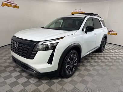 New 2026 Nissan Pathfinder Platinum w/ Cargo Package