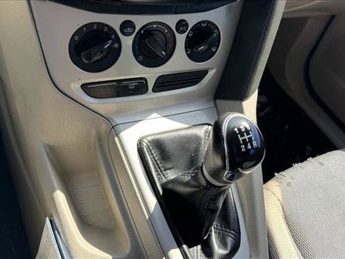 Used 2012 Ford Focus SE FWD image 14