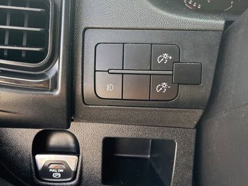 Used 2025 RAM ProMaster 2500 w/ Convenience Group FWD image 15