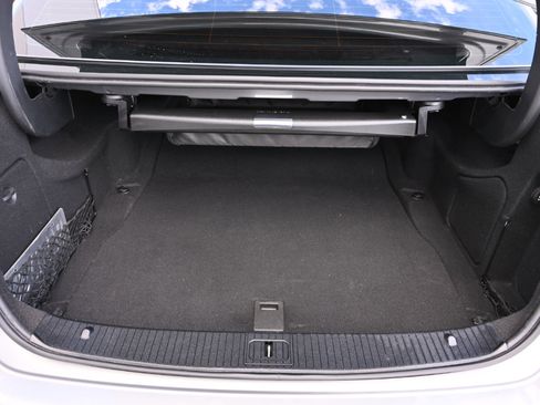 Used 2014 Mercedes-Benz E 350 Sedan image 27