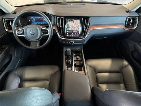 Used 2025 Volvo V60 B5 Cross Country Plus AWD/4WD image 29