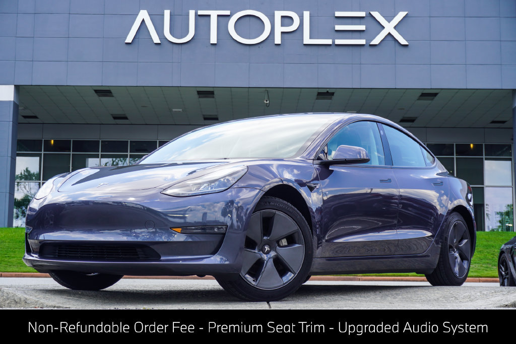 Used 2023 Tesla Model 3 Standard Range RWD image 1