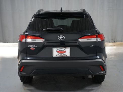 Certified 2025 Toyota Corolla Cross LE image 7