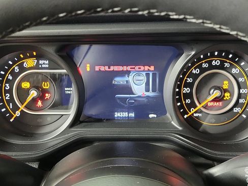 Used 2025 Jeep Wrangler Unlimited Rubicon AWD/4WD image 18