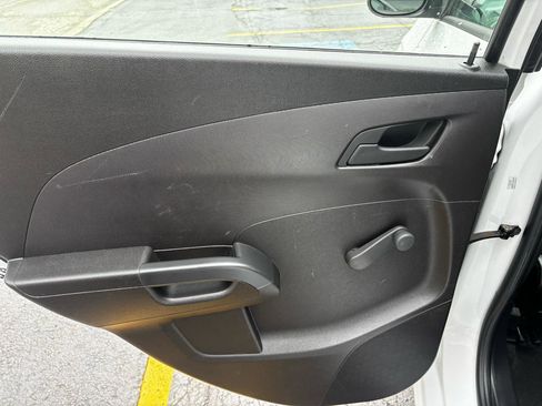 Used 2017 Chevrolet Sonic LT FWD image 21