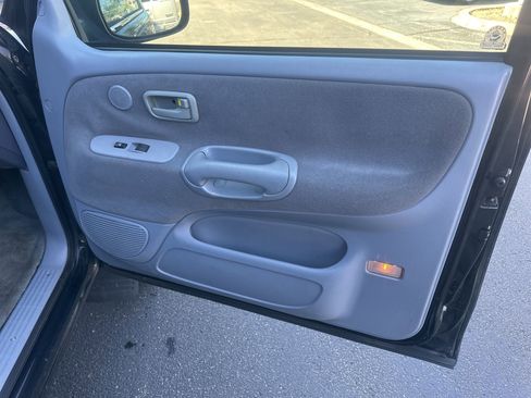 Used 2002 Toyota Tundra SR5 image 18