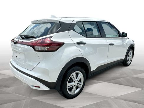 Used 2024 Nissan Kicks S FWD image 8