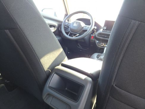 Certified 2025 Honda HR-V LX image 22