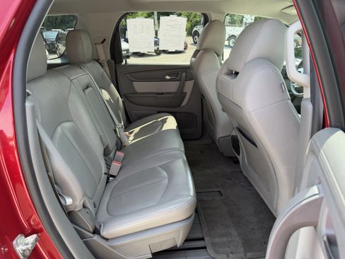 Used 2013 GMC Acadia SLE FWD image 10